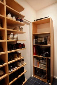 Dressing sur mesure en hêtre massif of le dahé. 4620€