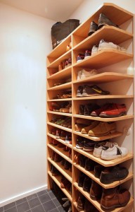 Dressing sur mesure en hêtre massif of le dahé. 4620€