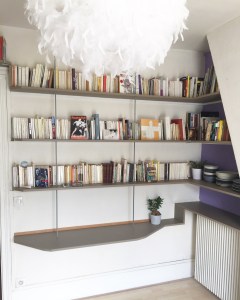 Aménagement suspendu sur mesure of le dahé en MDF teinté (Valchromat). 1490€